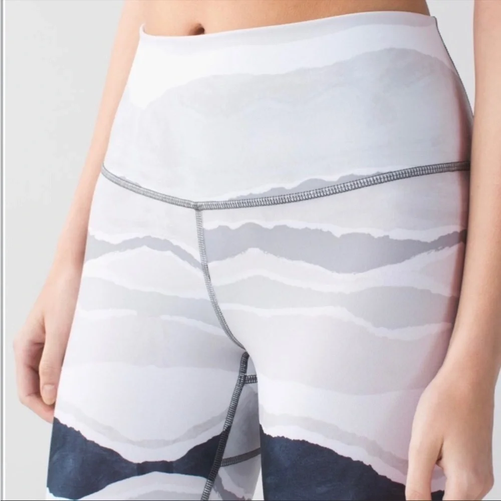 Lululemon True Self Crop Pants Size 6